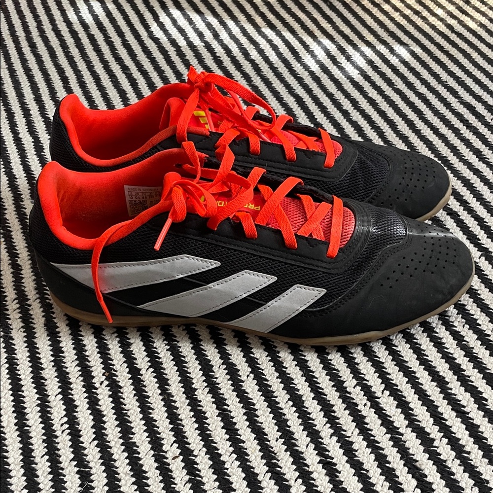 Adidas Predator Black and Red Indoor Soccer Athletic Shoes Men’s 10